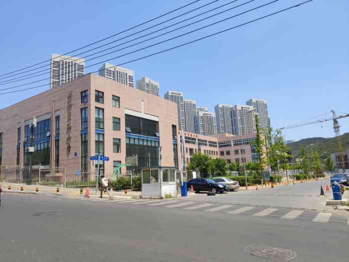 大连市沙河口区颐和星海小学"写点评我是认真的,玩社区我是努力的,先