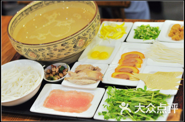 云南人家彩云之南特色餐厅菊花过桥米线图片 - 第727张