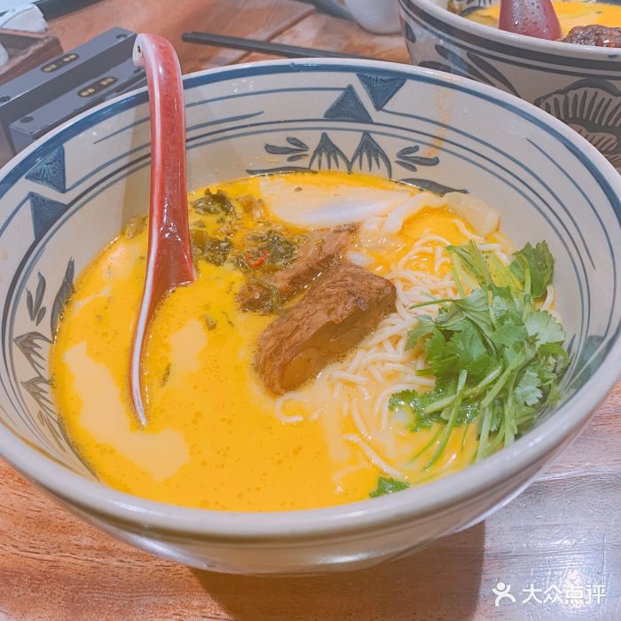 和府捞面(淮海路巴黎春天店)