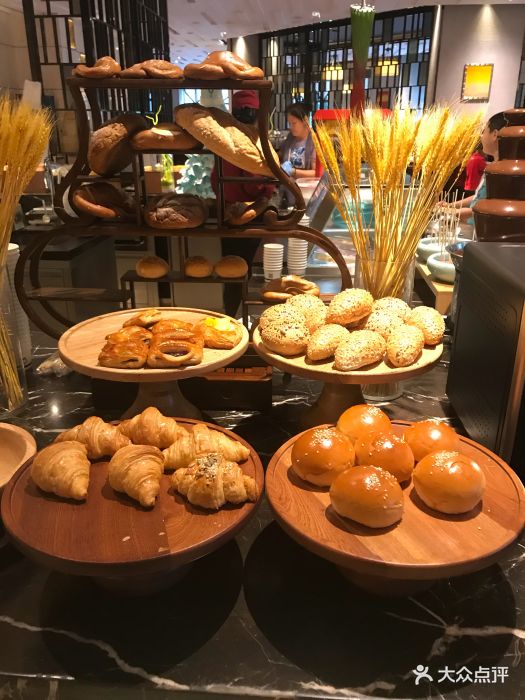 万达希尔顿酒店感趣自助餐厅面包图片 第362张