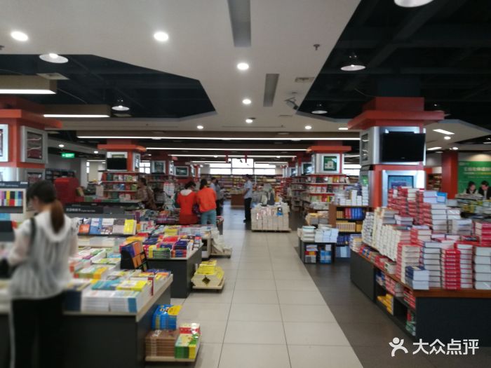 新华书店(东大街店)店内环境四楼大厅图片 - 第13张