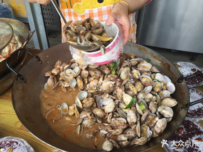 昆山亭林公园玩好,别人朋友圈里晒吃泡泡馄.