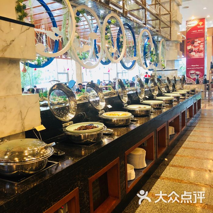 世纪金源大饭店汇景阁自助餐厅