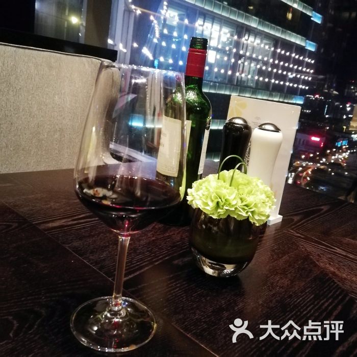 凯宾斯基酒店·云阁扒房红酒图片 第2张