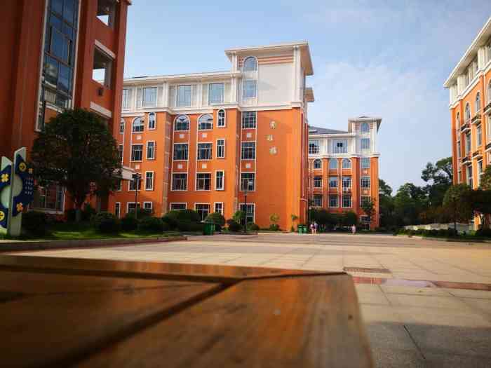 仰天湖桂花坪小学-"仰天湖桂花坪小学是天心区的王牌学校,属于.
