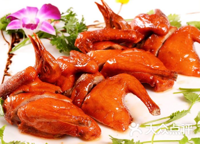 脆皮乳鸽
