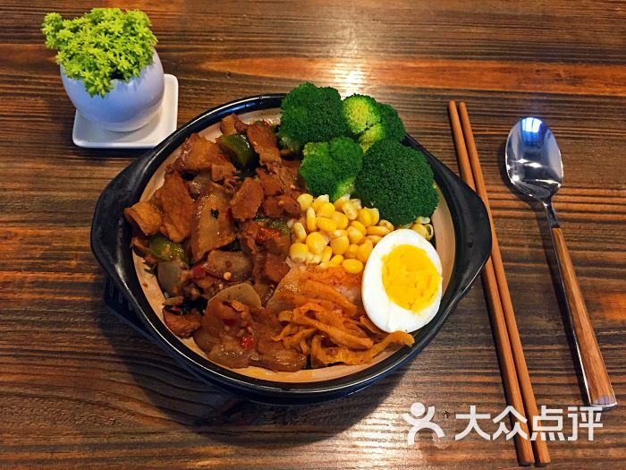 回锅肉钵钵饭