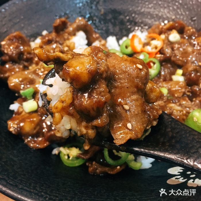 牛舌丼饭