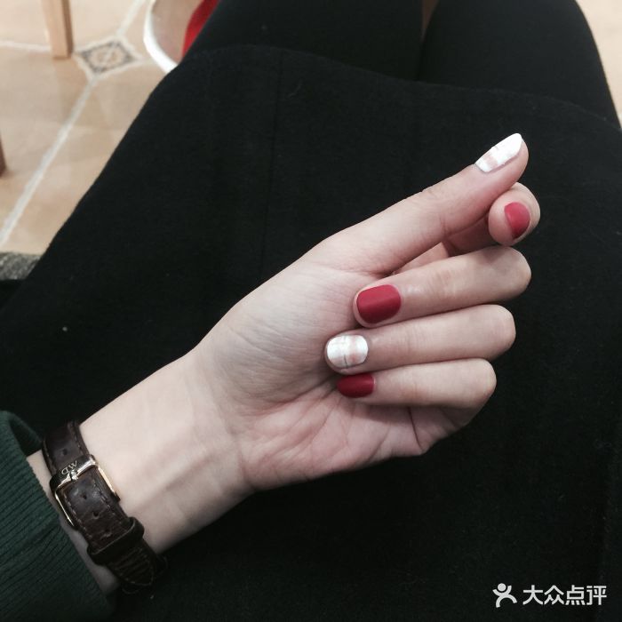diva ultra beauty美睫美甲沙龙·花の涩 (静安店)磨砂指甲图片
