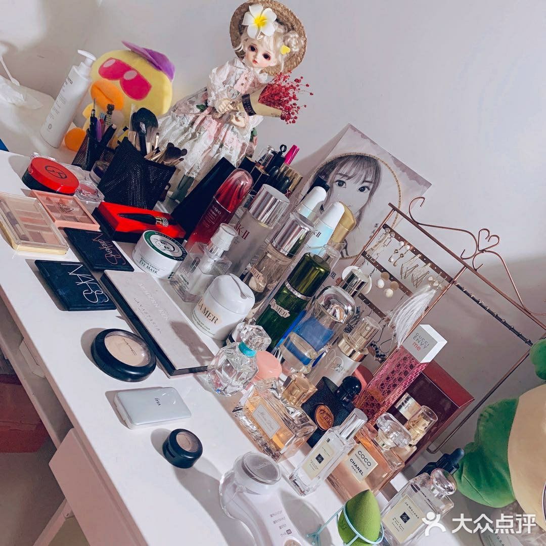 只要是女人化妆台需要的,都可以在银泰买到