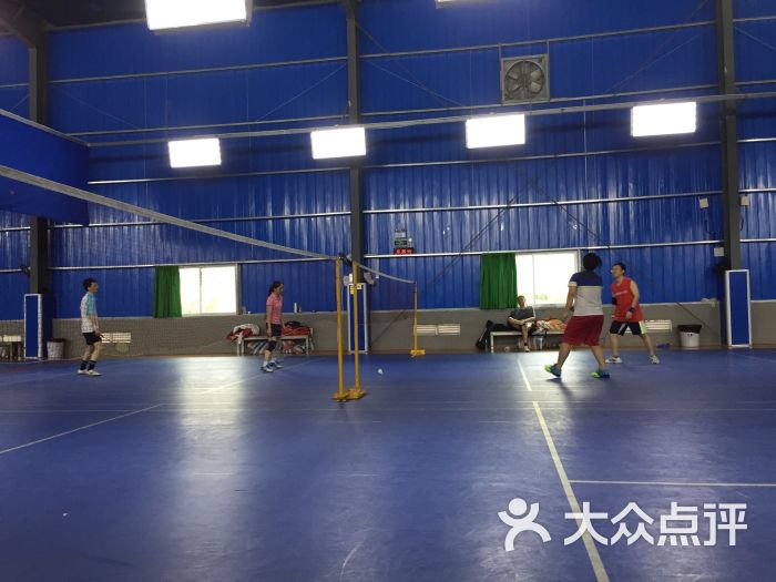 南山科技园文体中心羽毛球馆-图片-深圳运动健