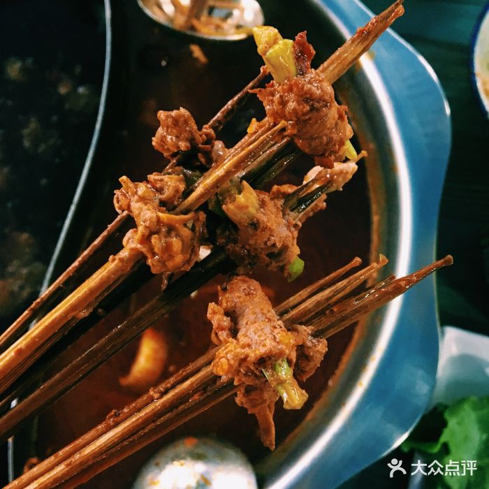 小钟家串串火锅(街边小巷主题店)冬虫夏草花牛肉图片 第2张