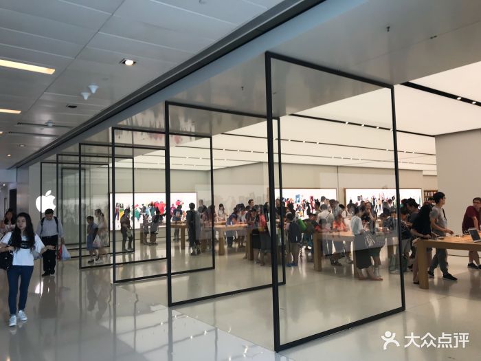 好像每次来沙田都会逛一下苹果专卖店。.-苹果专卖店