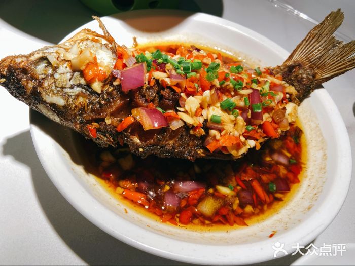 费大厨辣椒炒肉(德思勤店)香煎鲫鱼图片