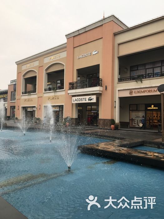 百联青浦奥特莱斯广场(青浦店)-图片-上海购物