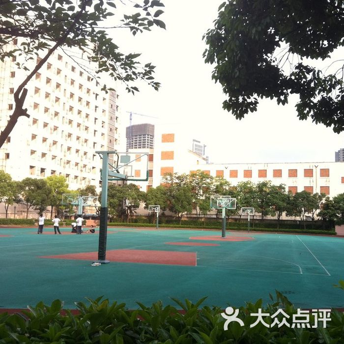 澄衷高级中学操场图片-北京高中-大众点评网