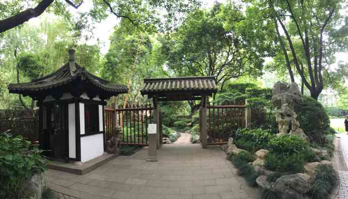 静安八景园-"也是在静安公园里,却是一般的小饕难以.
