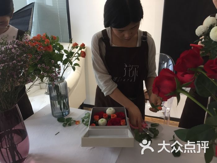 设计中应用较广的一种比例关系叫黄金德信娱乐比它的长与宽的比值为（）