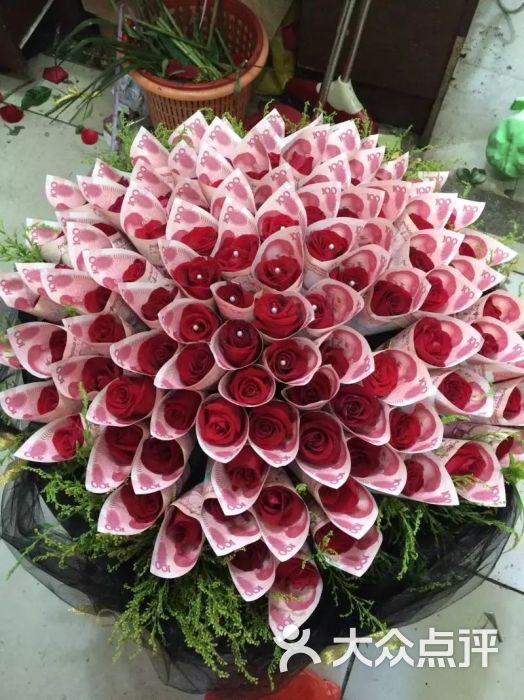 老十字街凤儿花卉九十九朵玫瑰图片 - 第9张