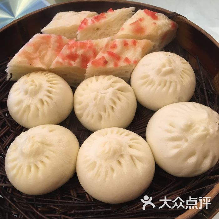 锦春大酒店千层油糕和包子图片 - 第1张