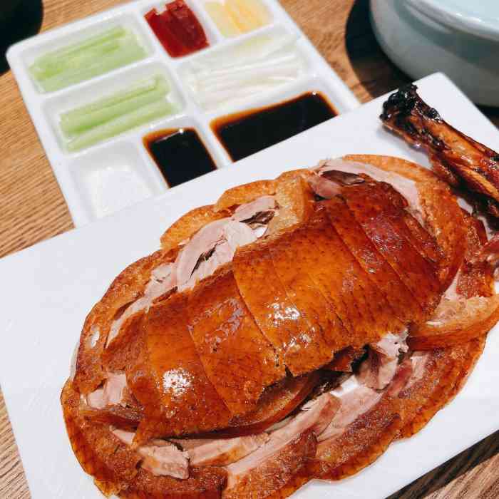 草窝(振华广场店「草窝烤鸭」这是我这辈子吃烤鸭上的最快.