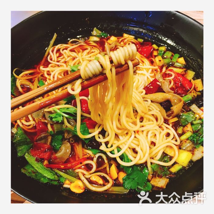 泡椒鸡杂面