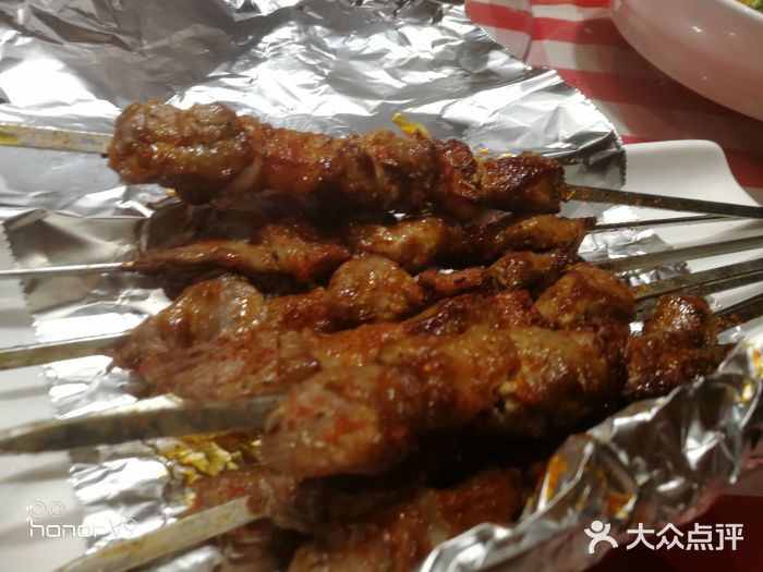 自留田西北菜(大悦城店)生烤羊肉串图片