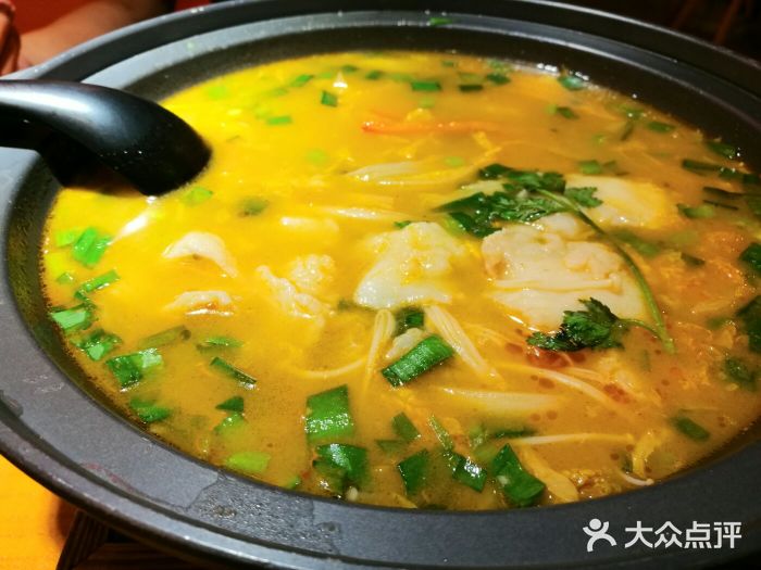 苗小坛酸汤鱼图片