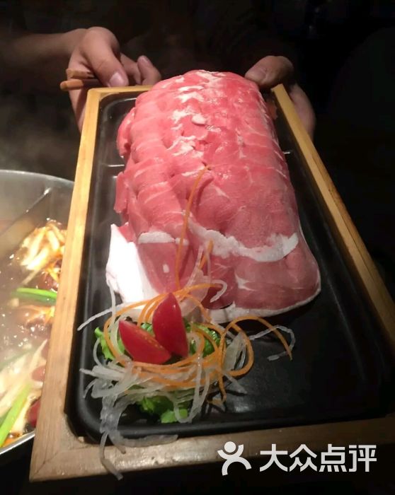 凑凑 火锅·茶憩(海淀黄庄店)牛肉上脑图片 - 第1张