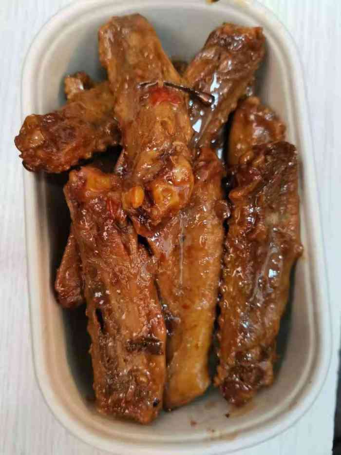 绝味鸭脖(秀沿路店)-"周边虽然小吃店挺多的,但没有特别想吃的东.