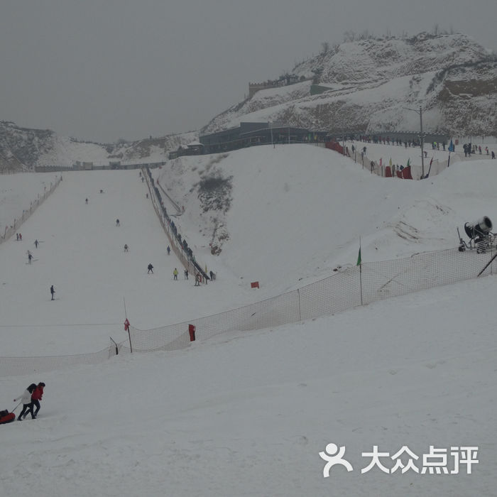 采薇庄园四季滑雪场采薇庄园滑雪场图片-北京滑雪