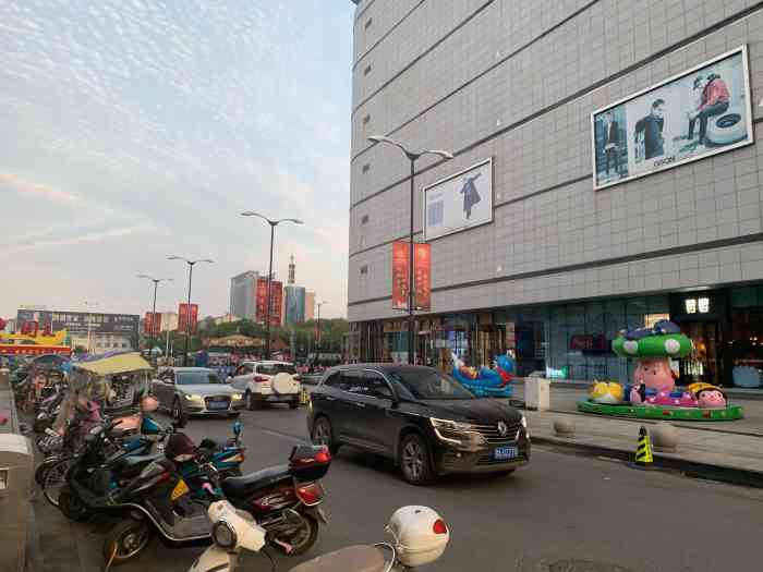 武商仙桃购物中心-"每次经过仙桃体育场都要来武商.
