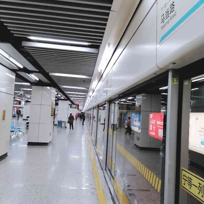 打浦桥地铁站 -"打浦桥站是地铁9号线的专属车站,位于