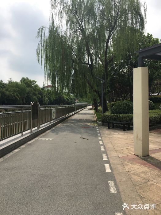 嘉川路小游园图片