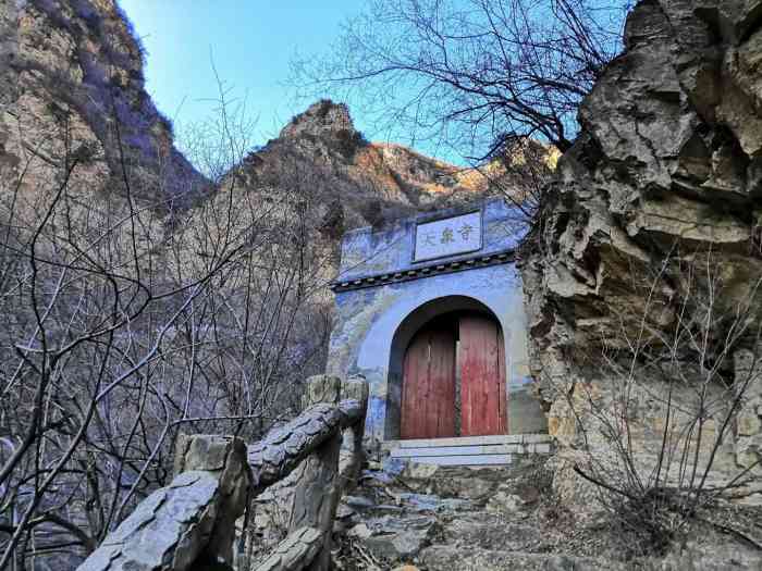 涧沟村-"门头沟区妙峰山有一个滴水岩天泉寺景区,景.