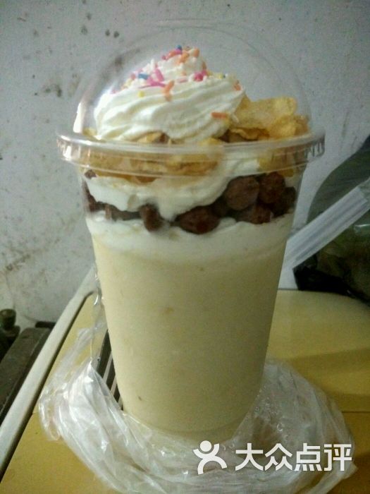 领鲜未来:睇到软文话有水果杯,岩好系附近.广州