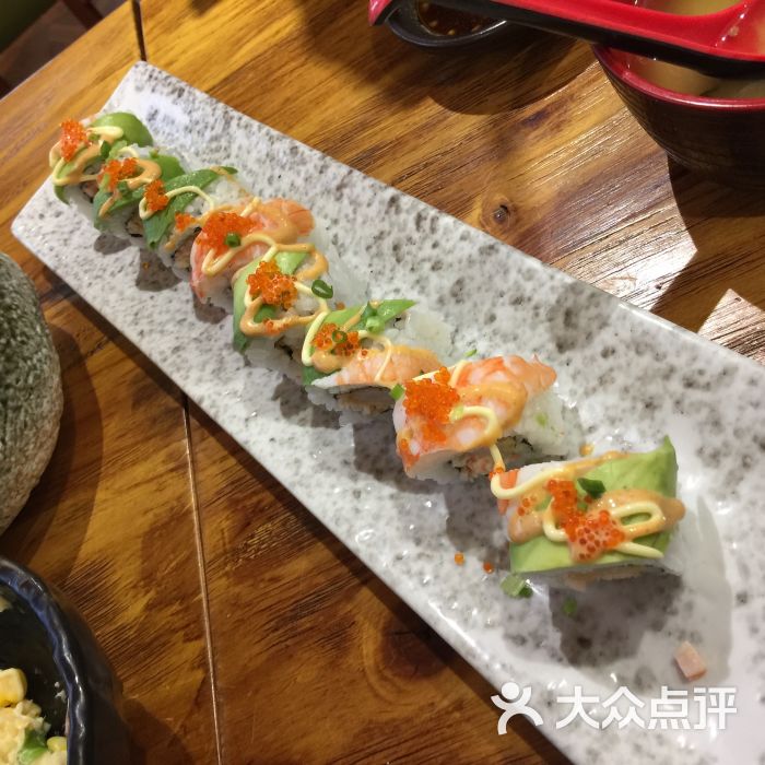 鲜虾牛油果卷