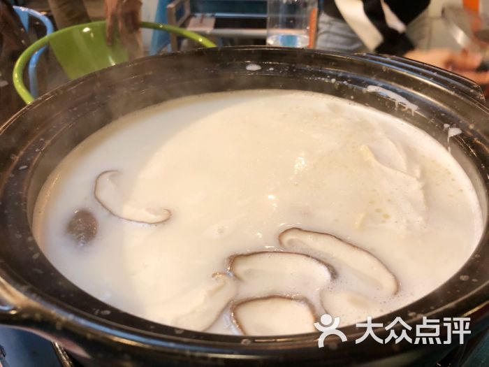 椰语如歌椰子鸡美颜锅奶香椰子鸡图片 第1张