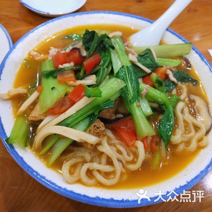 番茄菌菇手擀面