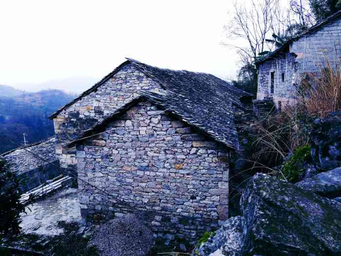 黄果树石头寨景区-"石头寨不错,展现原汁原味的布依族