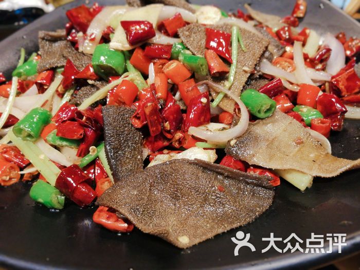 跑到阿尔法影城看电影,完了就近原则解决温.