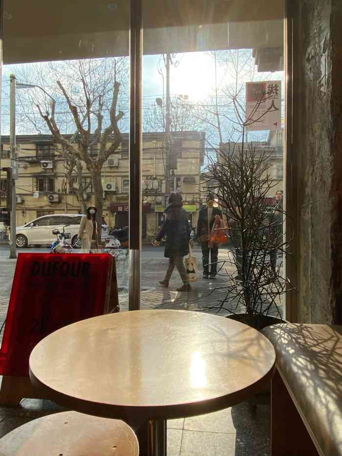 dufour cafe & bar-"白天咖啡夜间酒吧的业态,只喝过酒(酒鬼发.