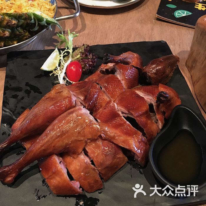 果木烤乳鸭