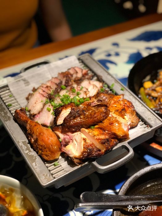 烤鸡烤肉拼盘