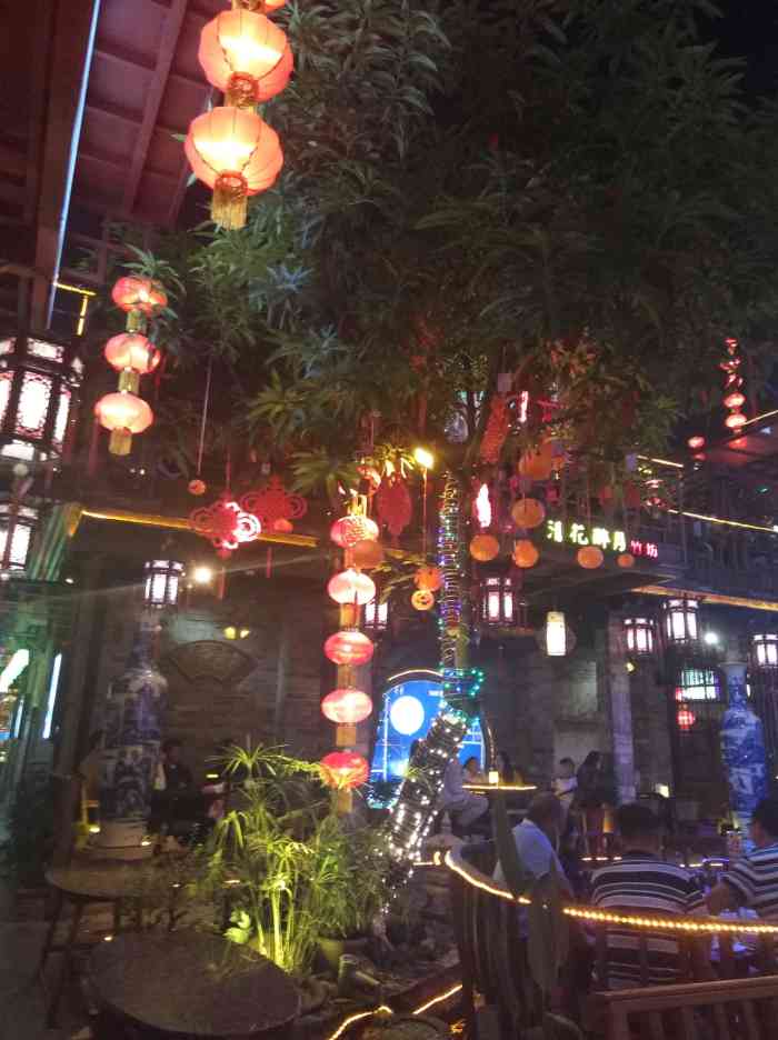 清花醉月(万江店)-"位于东莞市万江街道的下坝坊,傍晚