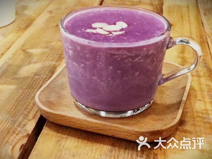 cafe alice咖啡爱丽丝(河东万达店)紫薯拿铁图片 第1张