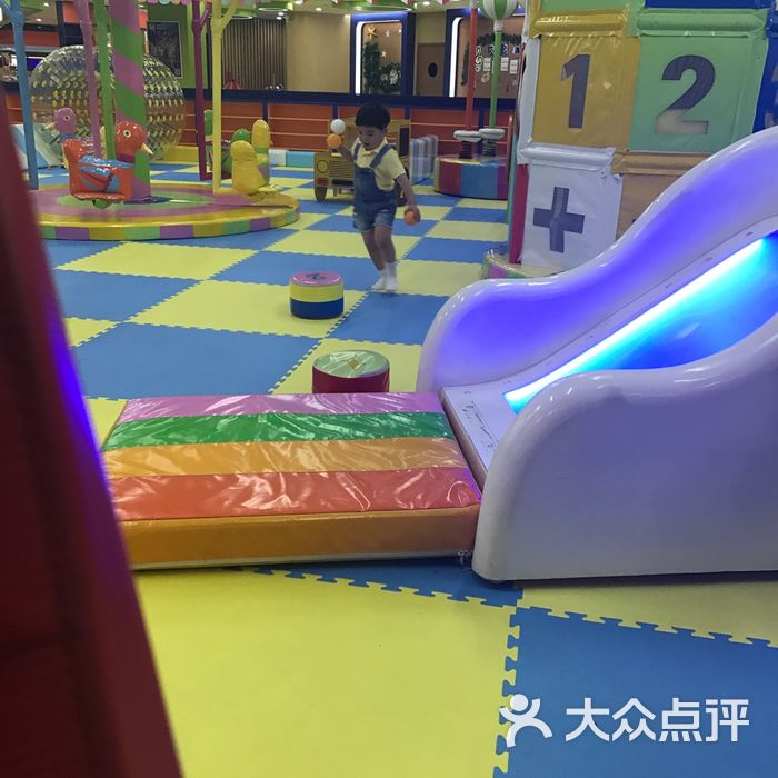 哈动园儿童乐园