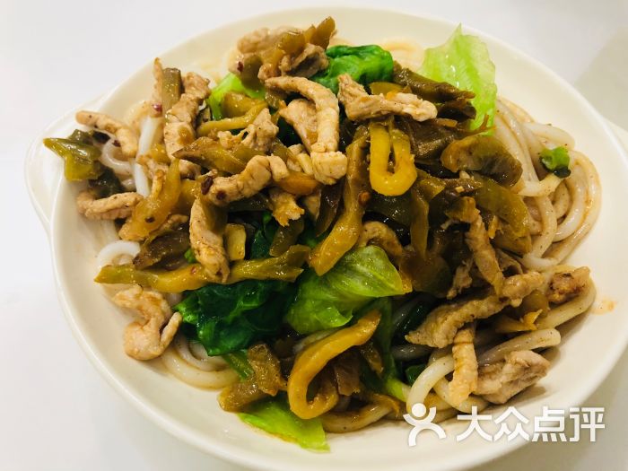 榨菜肉丝拌粗粉