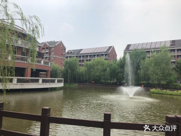 格致中学(奉贤校区)图片 - 第2张