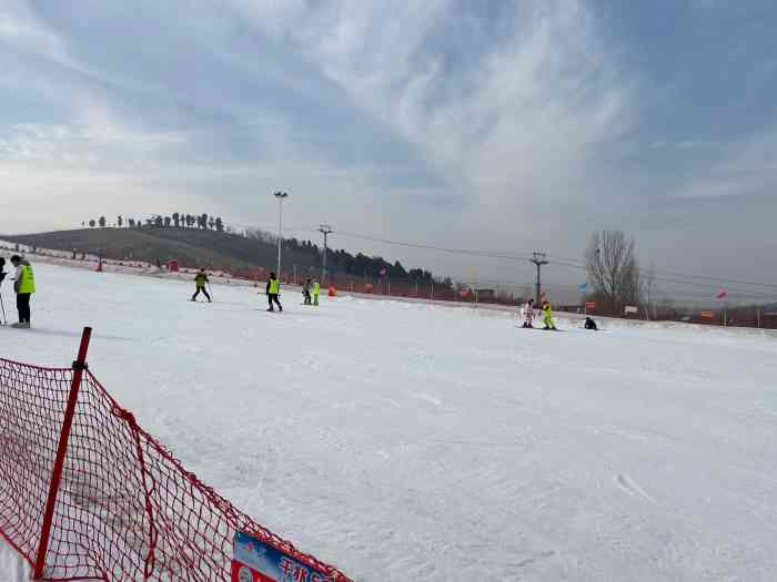 临沂市茶山滑雪场